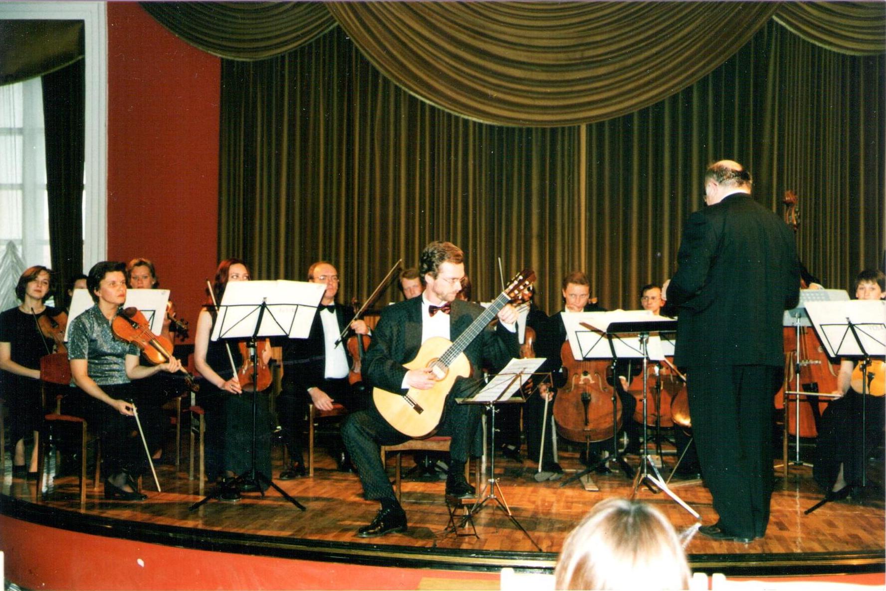 koncertas su Švento Kristoforo kameriniu orkestru 2000 metais